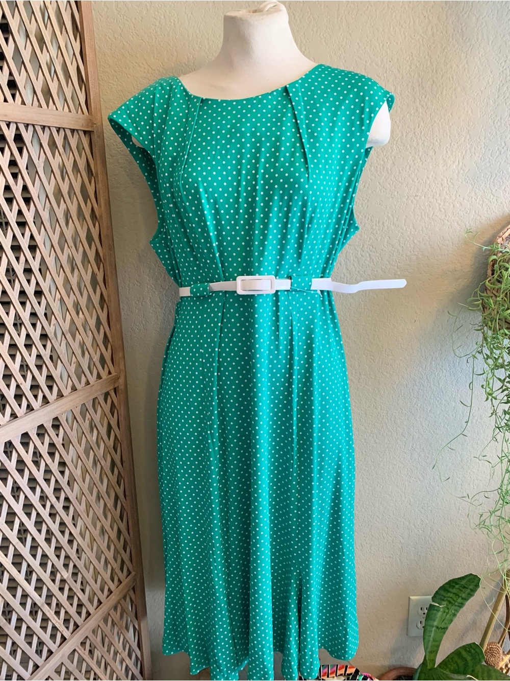 Green Polka Dot Cap Sleeve Dress with Belt retro 16 north style